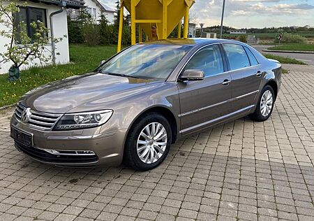 VW Phaeton Volkswagen 3.0 V6 TDI 4MOTION Tiptronic 5-Sitzer -