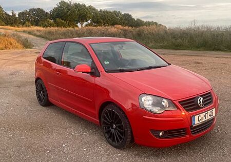 VW Polo Volkswagen 1.6 GT-Rocket GT-Rocket SHZ SD SWRA