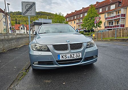 BMW 325i -