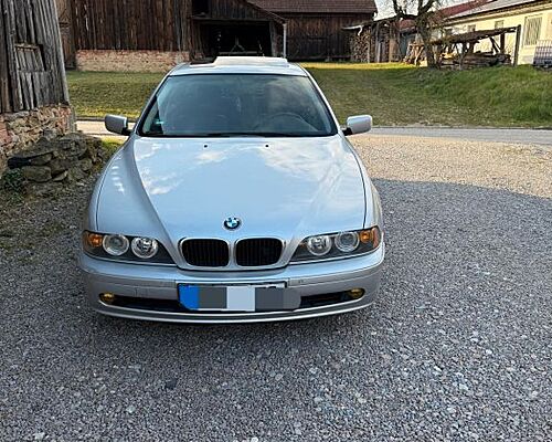 BMW 520i -