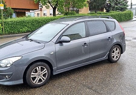 Hyundai i30 cw Klimaautomatik AHK ALU+WR