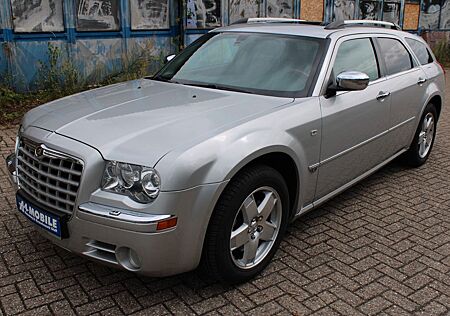 Chrysler 300C Touring 5.7 V8 HEMI AWD
