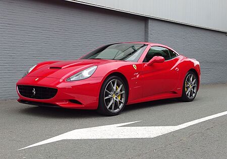 Ferrari California 30 (4.3L V8 mit 490 PS)