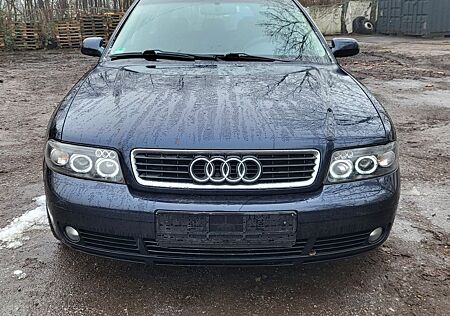 Audi A4 1.6 Avant / NAVI / LED / ohne KAT!