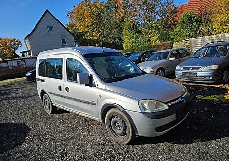 Opel Combo Tour 1.6 Benziner mit Klima 5Sitzer