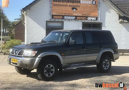 Nissan Patrol GR 3.0 Di Turbo 5-Drs Lang 4x4 AWD