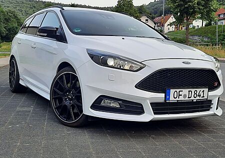 Ford Focus 2,0 EB ST Leder-Exklusiv-Paket Turnier ST