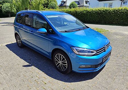 VW Touran Volkswagen 1.4 TSI DSG SOUND 7 Sitze LED
