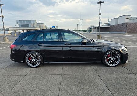 Mercedes-Benz C 63 AMG Mercedes-AMG C 63 T Mercedes-AMG
