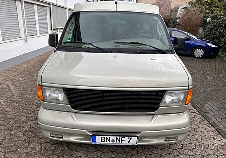 Ford Econoline Van