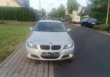 BMW 318i Touring -