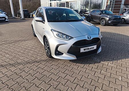 Toyota Yaris Hybrid Club