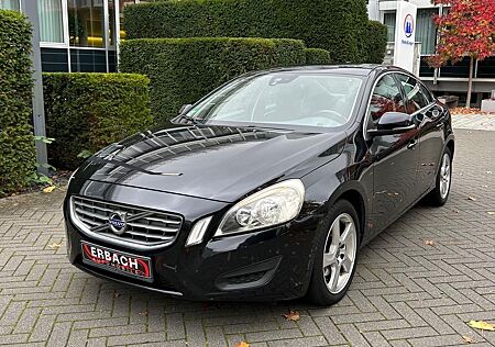 Volvo S60 Drive Momentum *TEILLEDER/NAVI/BLUETOOTH*