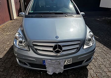 Mercedes-Benz B 170 -