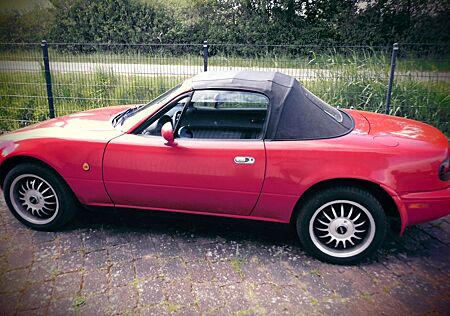 Mazda MX-5 1.6 -
