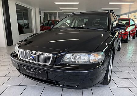 Volvo V70 2.4 / GARANTIE / TÜV NEU /
