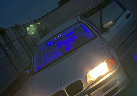BMW 318i - E46
