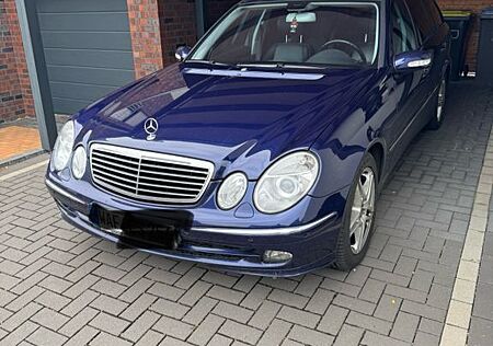 Mercedes-Benz E 200 KOMPRESSOR T AVANTGARDE Avantgarde