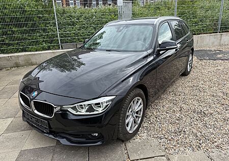 BMW 320i Touring Advantage AUTOMATIC