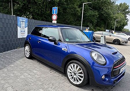Mini Cooper S F56 *SHZ*8-Fach bereift*TÜV*Scheckheft*
