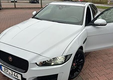 Jaguar XE 20d 180PS R-Sport Automatik R-Sport
