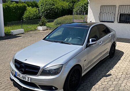 Mercedes-Benz 350 C350 W204 AMG Line (Vollausgestattet&Legal)