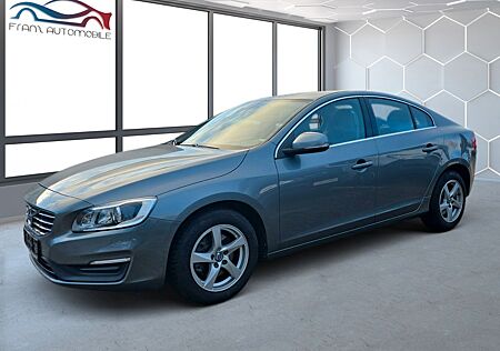 Volvo S60 Lim. Momentum*XENON*NAVI*LEDER*PDC*