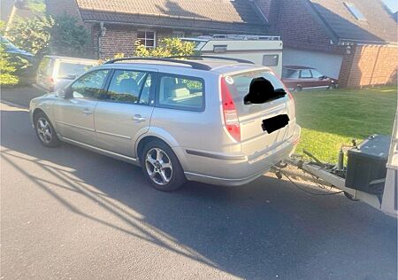 Ford Mondeo 2,5 V6 Ghia 5-tronic Ghia