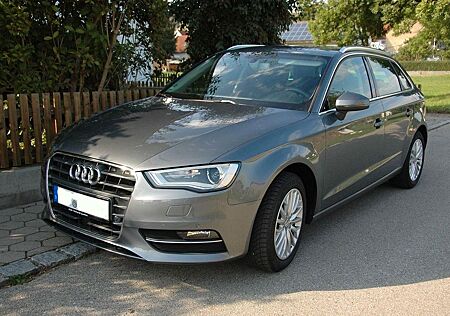 Audi A3 1.6 TDI Ambiente Sportback Ambiente