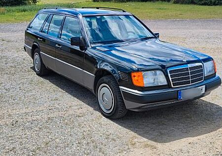 Mercedes-Benz E 300 E300TDT 4MATIC (Selten,Allrad,H-Zulassung,Turbo)