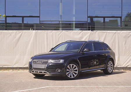 Audi A4 Allroad quattro 3.0 TDI - ALCANTARA - NAVI