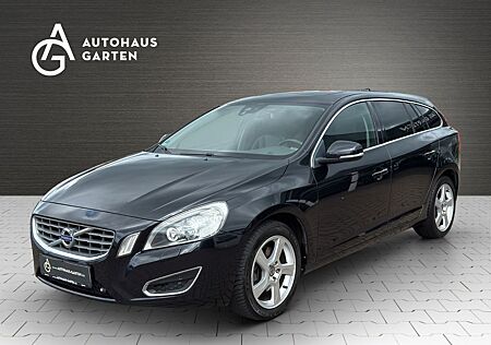 Volvo V60 2.0D Kombi Summum Xenon Navi Automatik SHZ