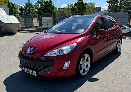 Peugeot 308 Platinum HDi 140 Platinum,Bi-Xenon,Navi,Pano