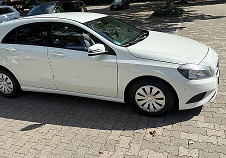 Mercedes-Benz A 180 -