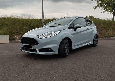 Ford Fiesta 1,6 EcoBoost ST200, Unfallfrei *1. Hand*