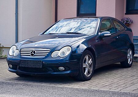 Mercedes-Benz C 320 C -Klasse Sportcoupe AMG LEDER BOSE