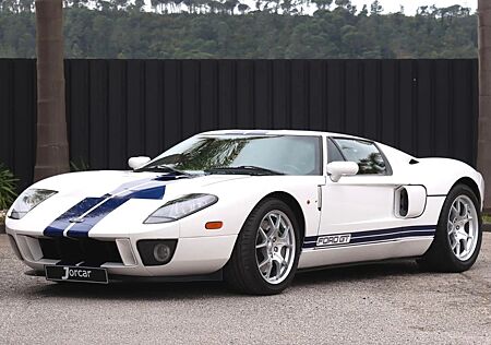 Ford GT -