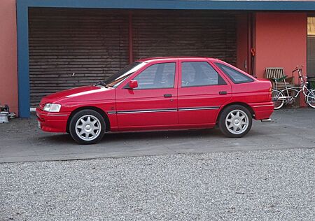 Ford Escort 1.3, 2.Hd. nur 20.000km Originallack,TÜV
