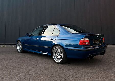 BMW M5 E39