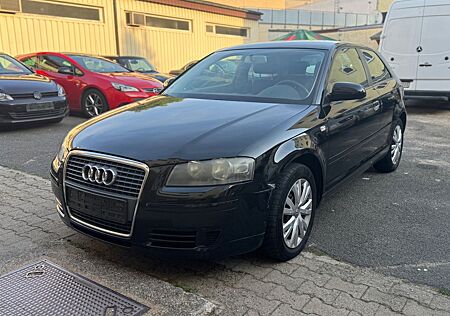 Audi A3 1.6 tiptronic Attraction