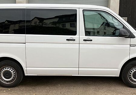 VW T6 Transporter Volkswagen Kombi 9 Sitze AHK 8x Räder Klima
