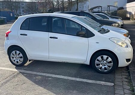 Toyota Yaris 1,0-l-VVT-i -