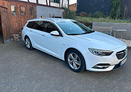 Opel Insignia Sports Tourer 2.0 CTDI; Kombilimousine;