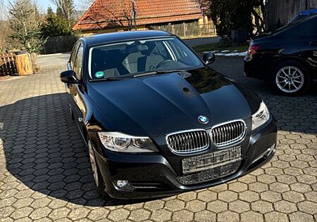 BMW 320i -