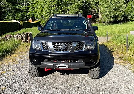 Nissan Navara 2.5dCi DPF SE 4x4