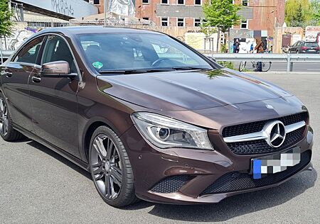 Mercedes-Benz CLA 220 d DCT Urban Urban