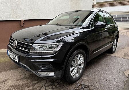 VW Tiguan Volkswagen 2,0 TDI 4x4 DSG Highline Panorama 2,5tAHK