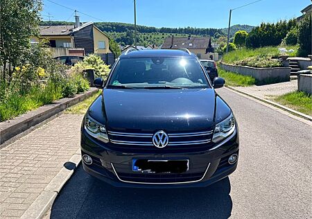 VW Tiguan Volkswagen 1.4 TSI DSG BMT LOUNGE Sport & Style ...