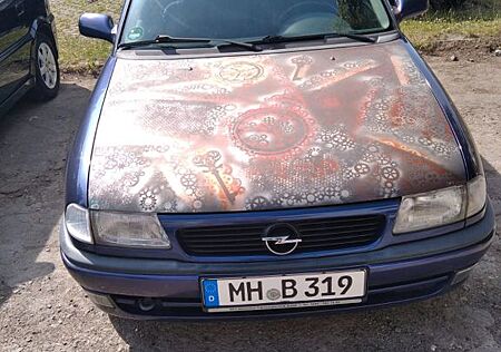 Opel Astra 1.6 -