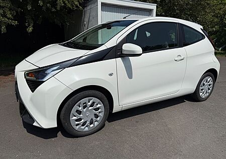 Toyota Aygo (X) Aygo XPlay 1,0-l-VVT-i, 1Hd. Garantie,8Fach,PDC